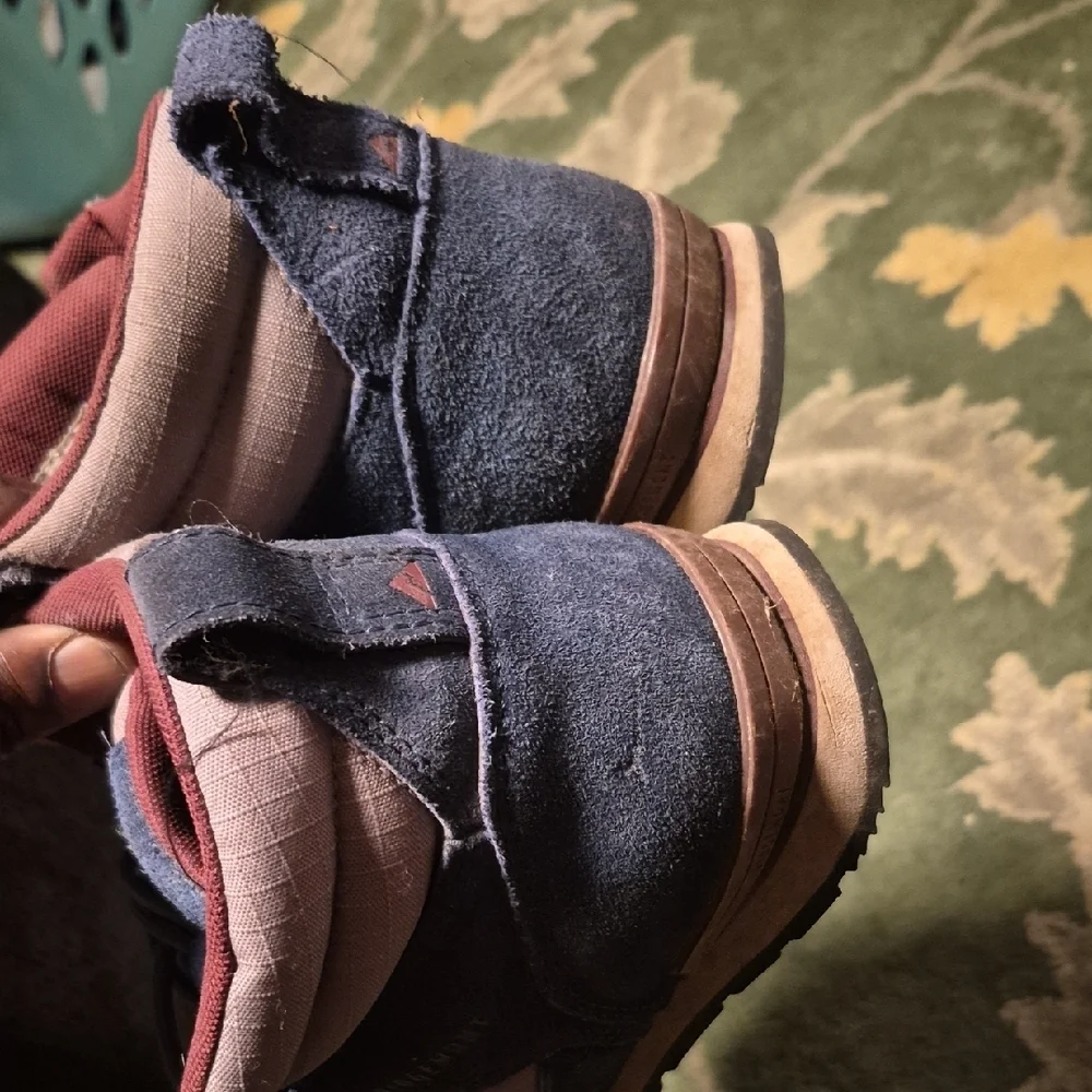 High-Top Outdoor Boots in Navy and Dusty Rose